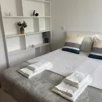 Casa Moderna Na Aldeia *