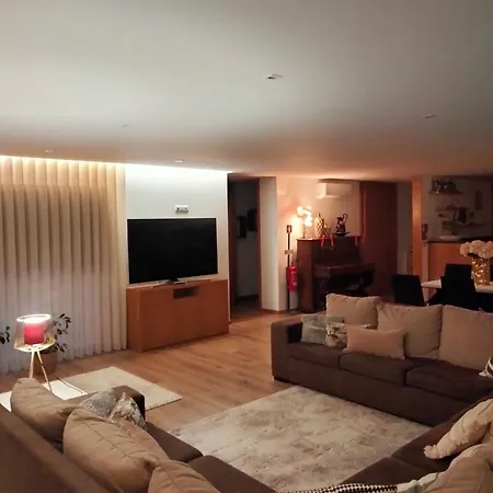 Casa Moderna Na Aldeia *