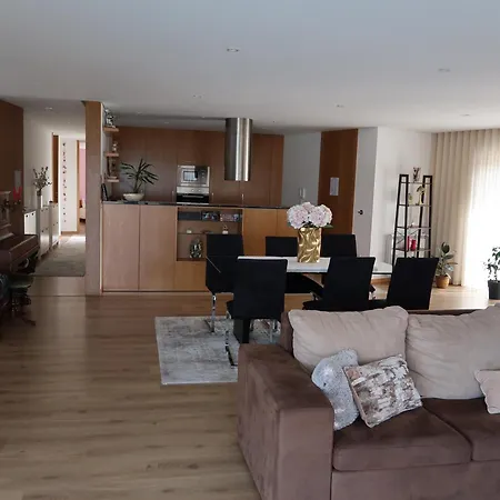 Дом отдыха Casa Moderna Na Aldeia Марку-ди-Канавезиш