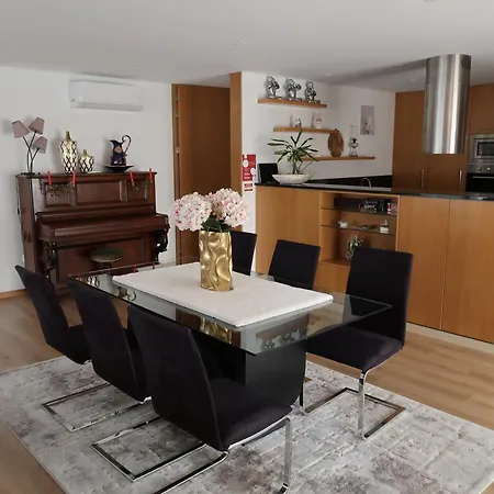 Casa Moderna Na Aldeia *
