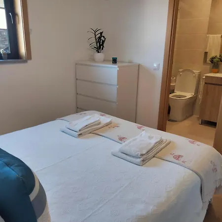 Casa Moderna Na Aldeia بيت للعطل *