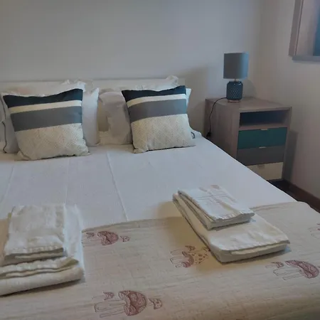 Casa Moderna Na Aldeia * Marco de Canavezes