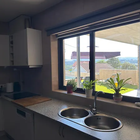 Casa Moderna Na Aldeia بيت للعطل *