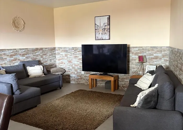 Casa Moderna Na Aldeia Marco de Canavezes